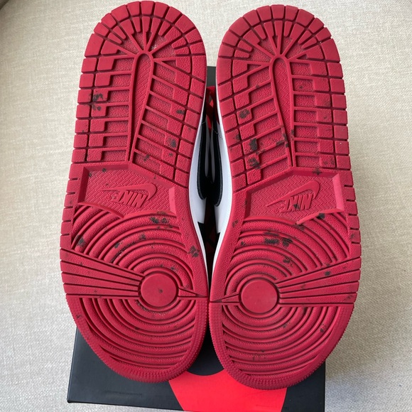 Nike Air Jordan 1 Retro Low OG, “Black Toe” - Picture 5 of 8